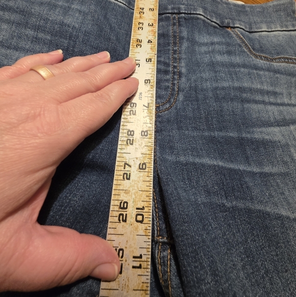 Chico's Pull-On Blue Denim Jeans Jegging Women's Size 1.5 (10) - Picture 7 of 8